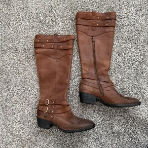 Born leather boots